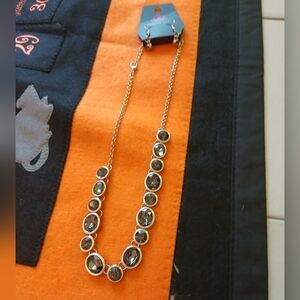 NWT Paparazzi Necklace and Earrings Set. Adjustable.